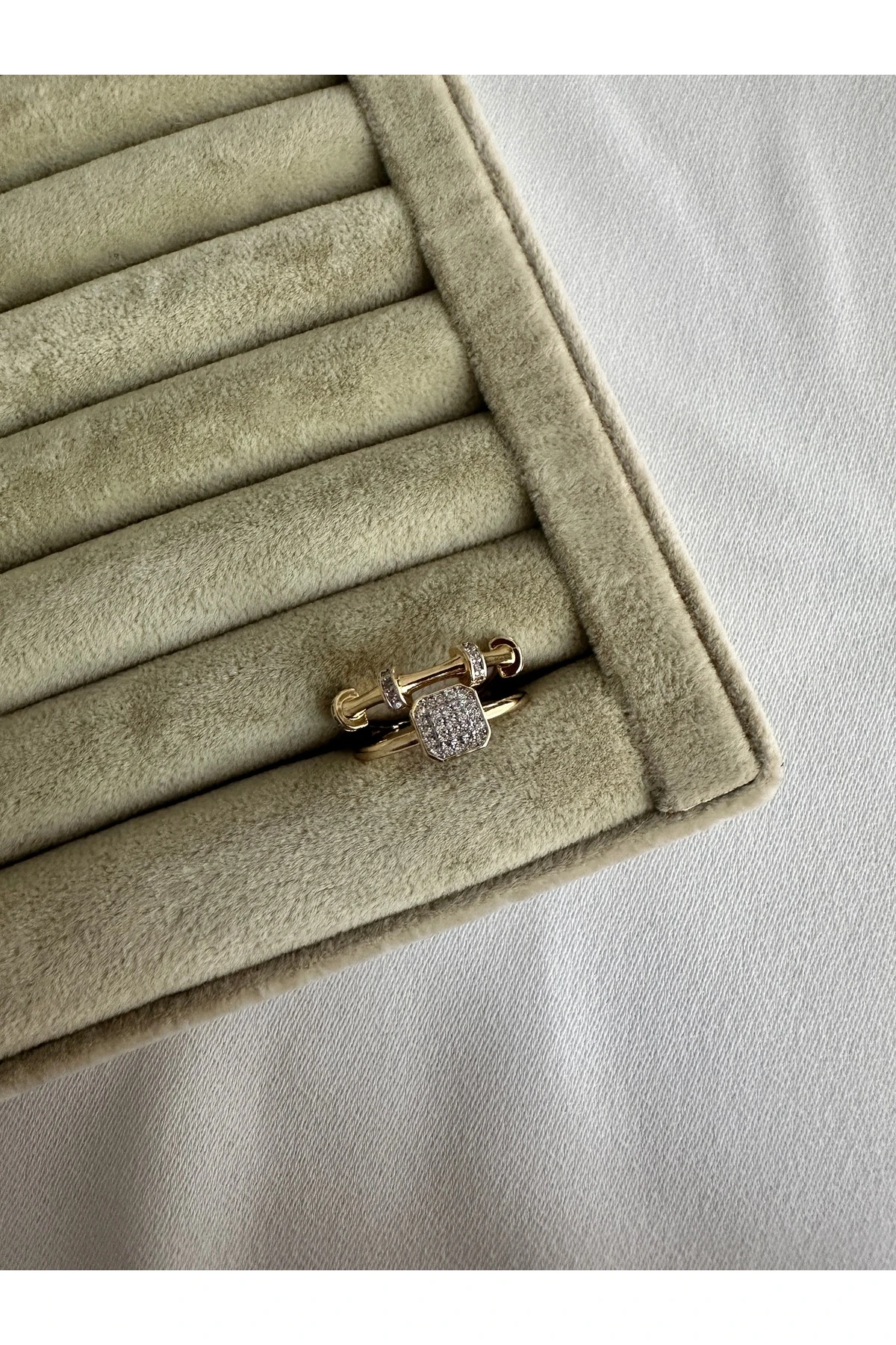 İki Sıra Geometrik Yüzük