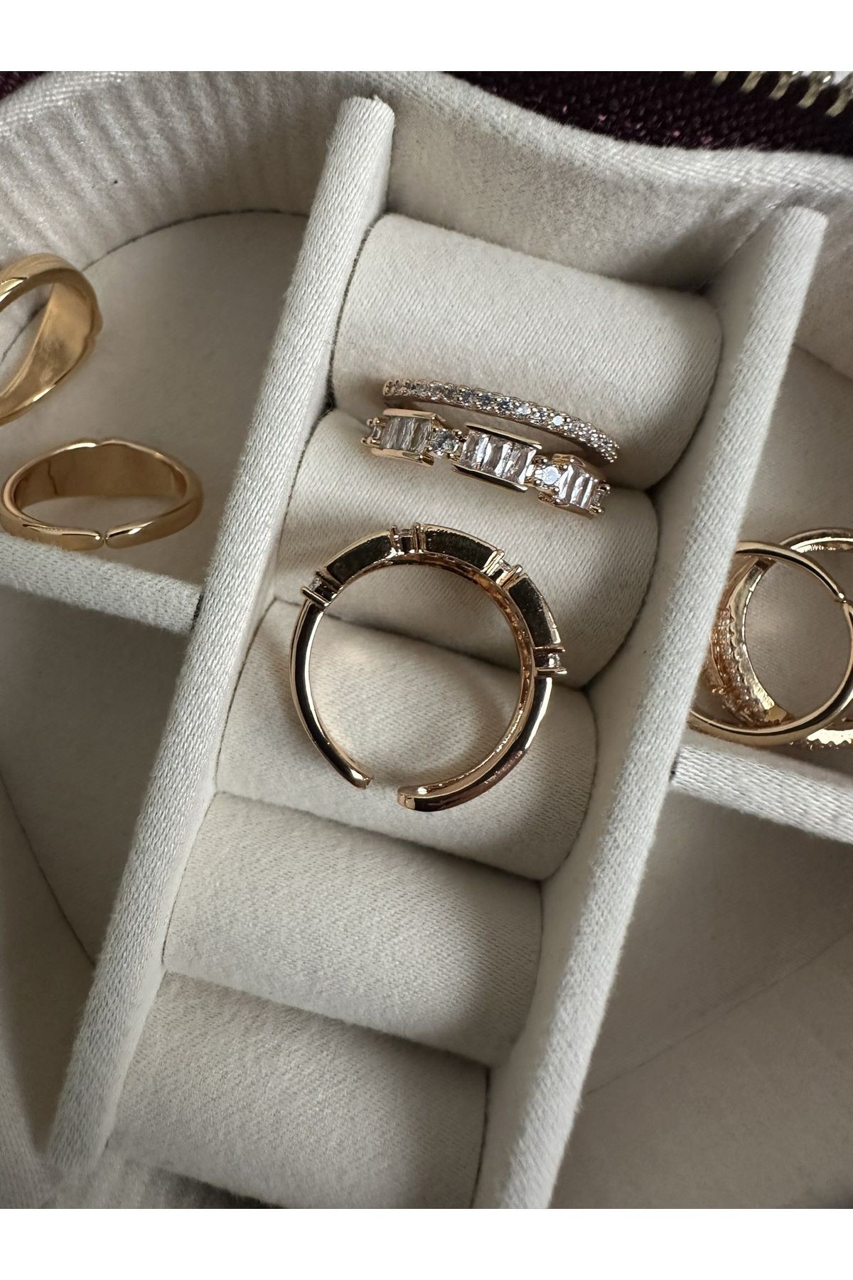 Gold İki Sıra Baget Taşlı Yüzük