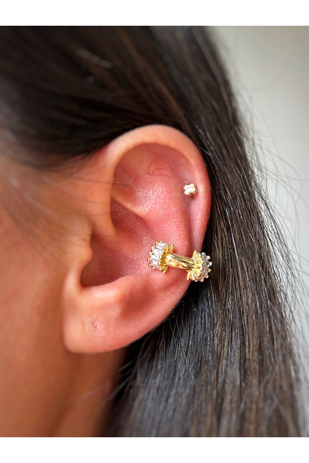 Gold Baget Taşlı Kıkırdak Küpe Earcuff
