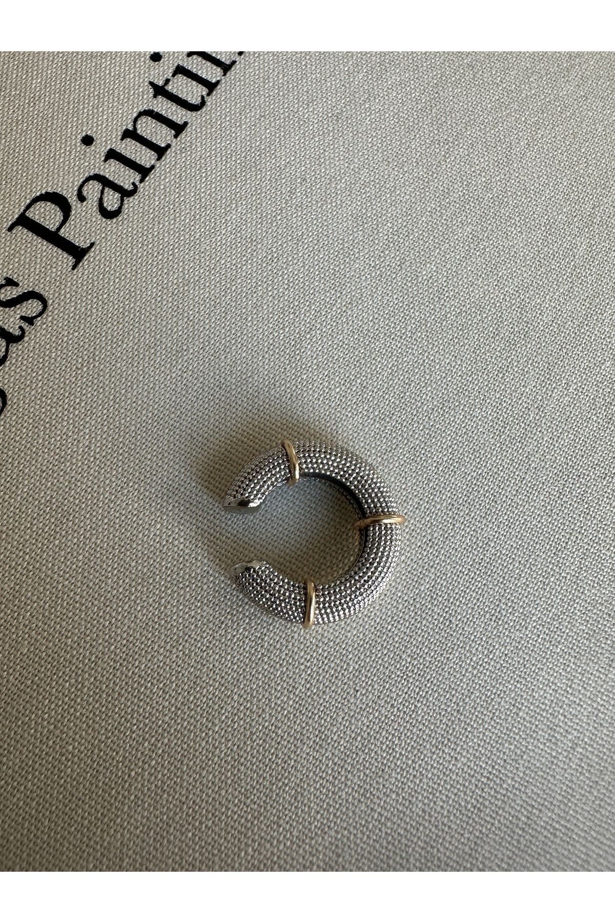 Tırtıklı Çift Renkli Marka Model Kıkırdak Küpe Earcuff