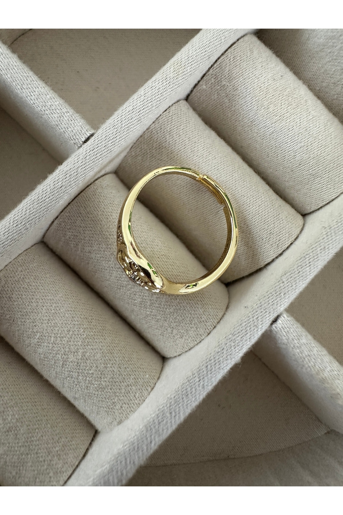 Gold Taşlı Vintage Çiçek Yüzük