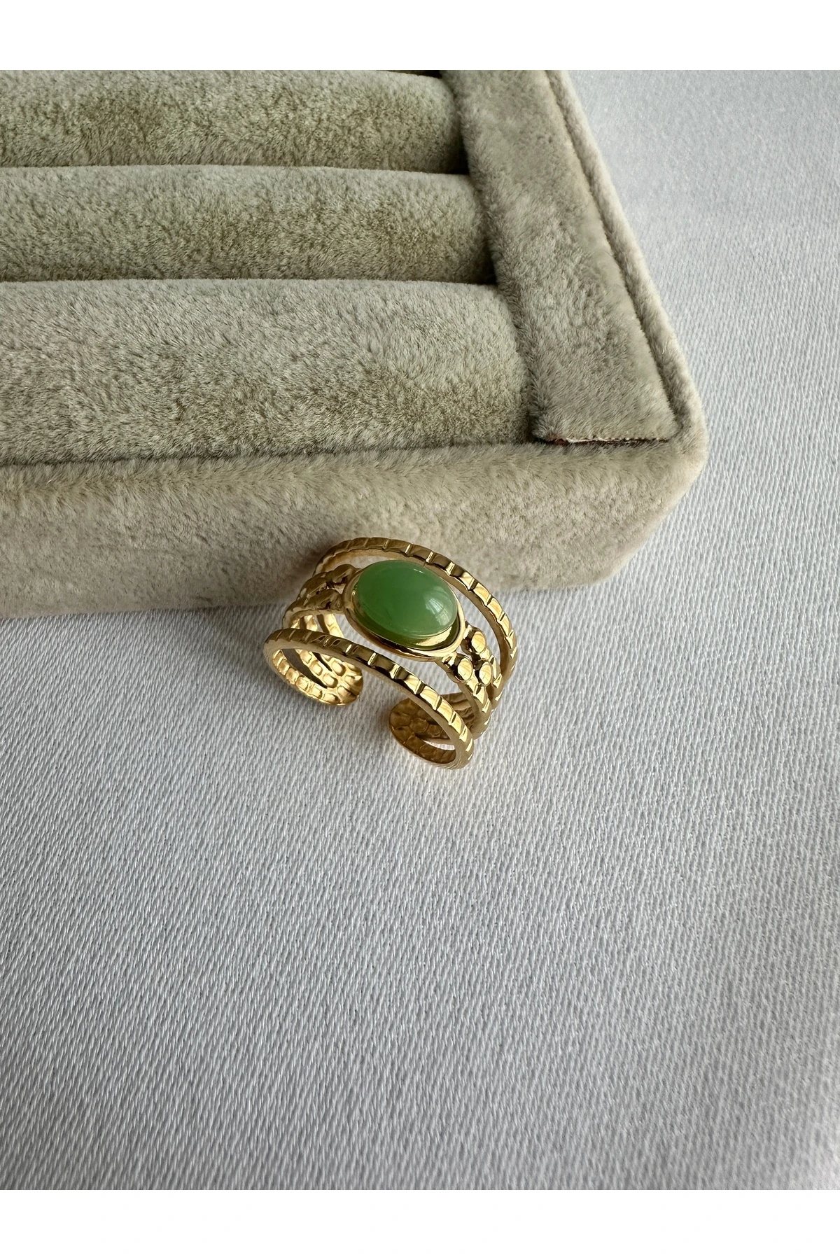 Yeşil Taşlı Çelik Yüzük