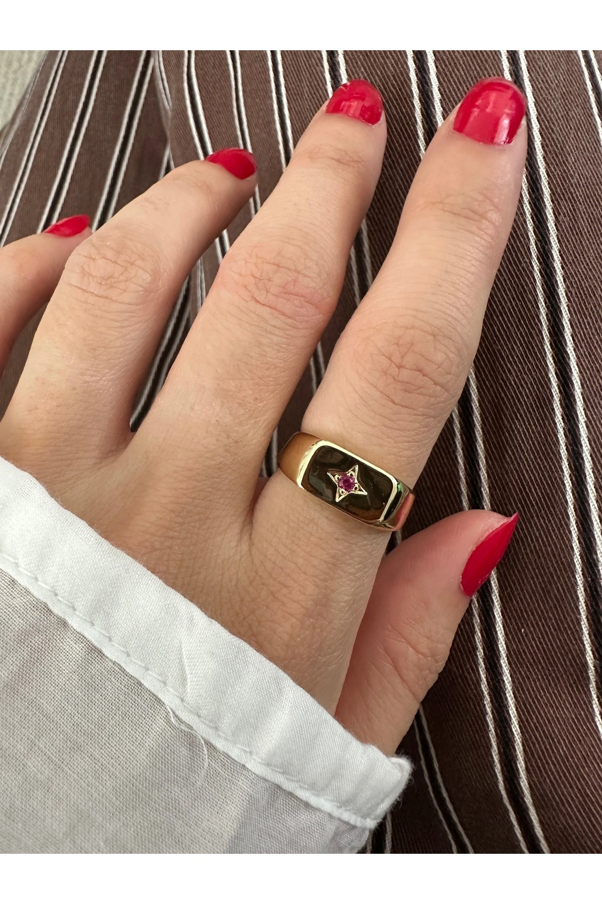 Taşlı Yıldız Dörtgen Yüzük