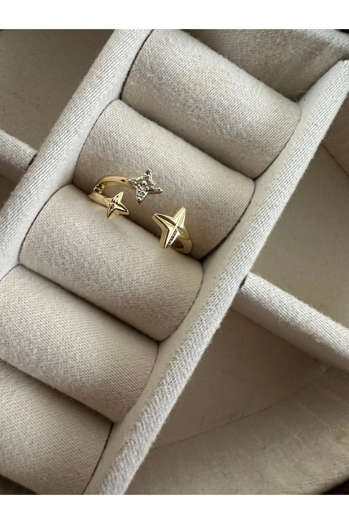 Sarmal Yıldız Yüzük