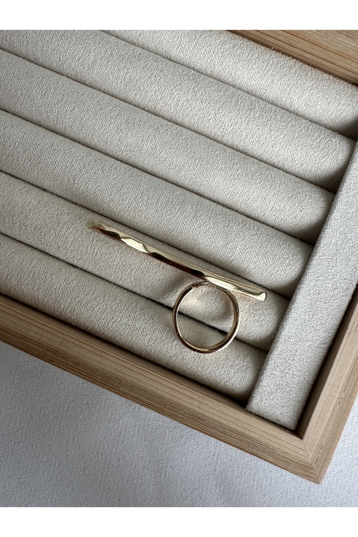 Gold Dalgalı Serçe Parmak Yüzüğü