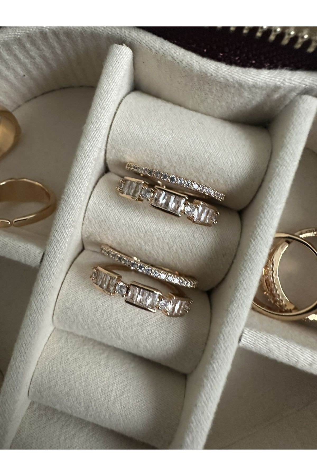 Gold İki Sıra Baget Taşlı Yüzük