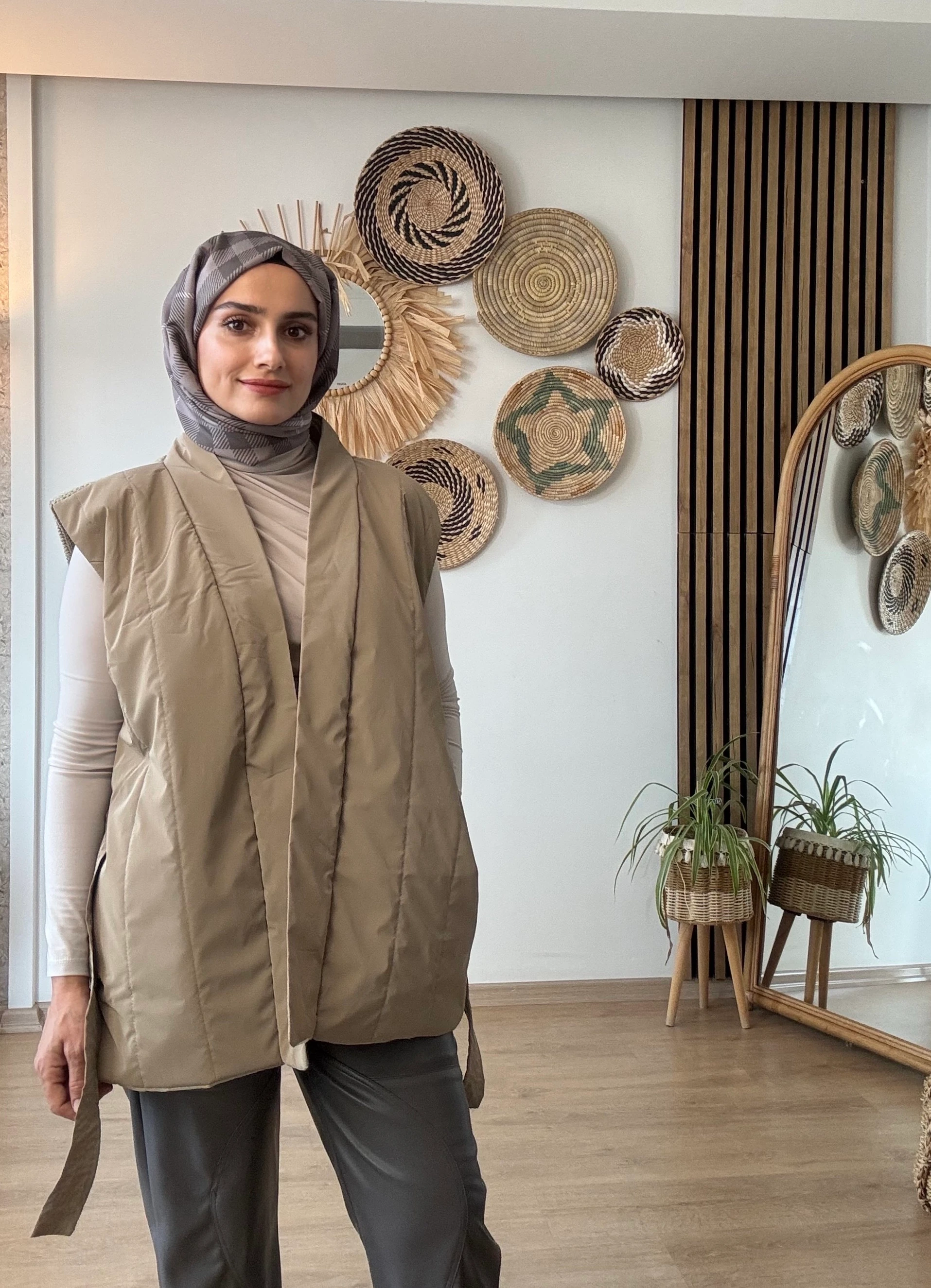 Triko Detaylı Şişme Yelek 