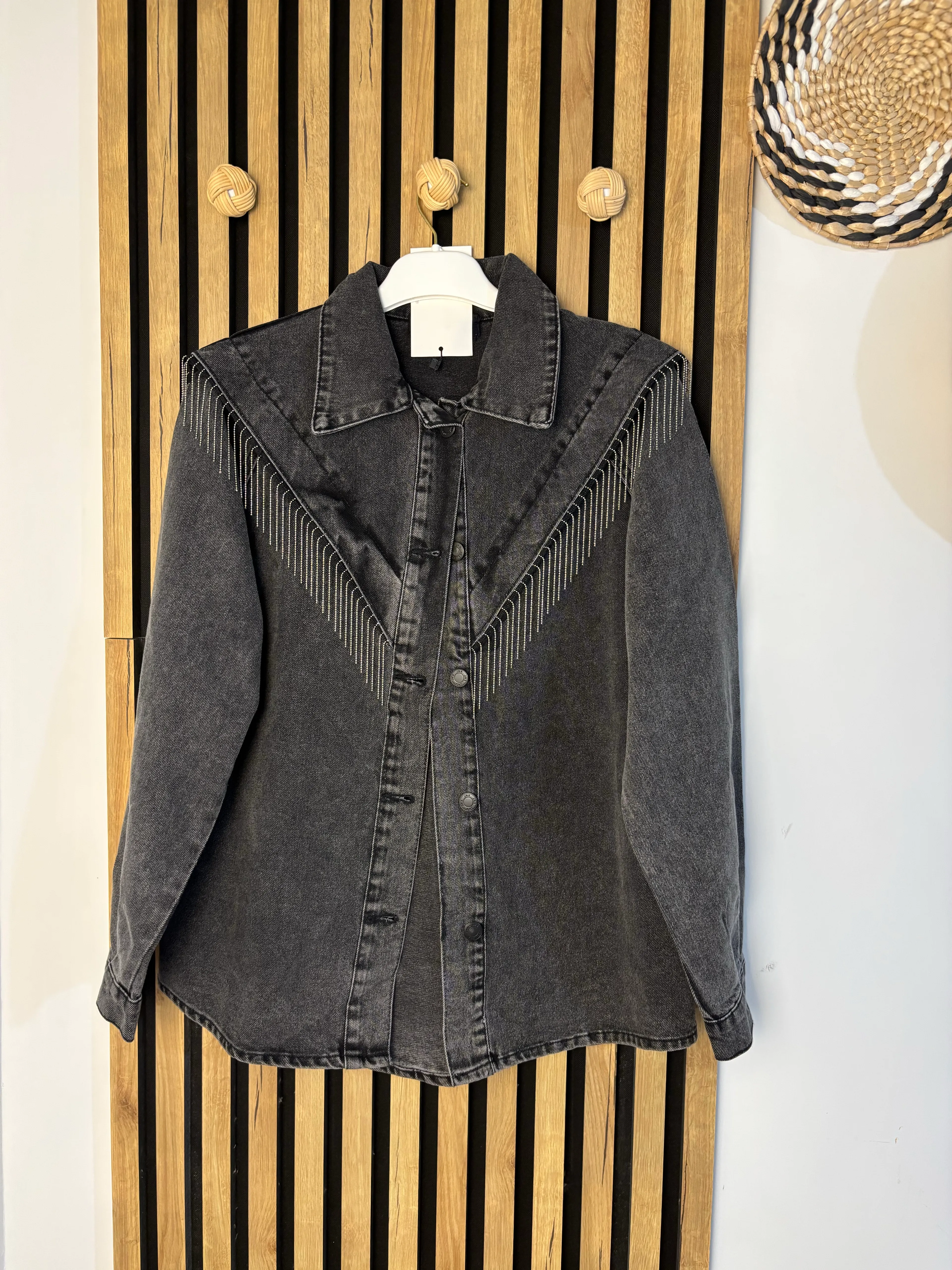 Zincir Detaylı Denim Gömlek 