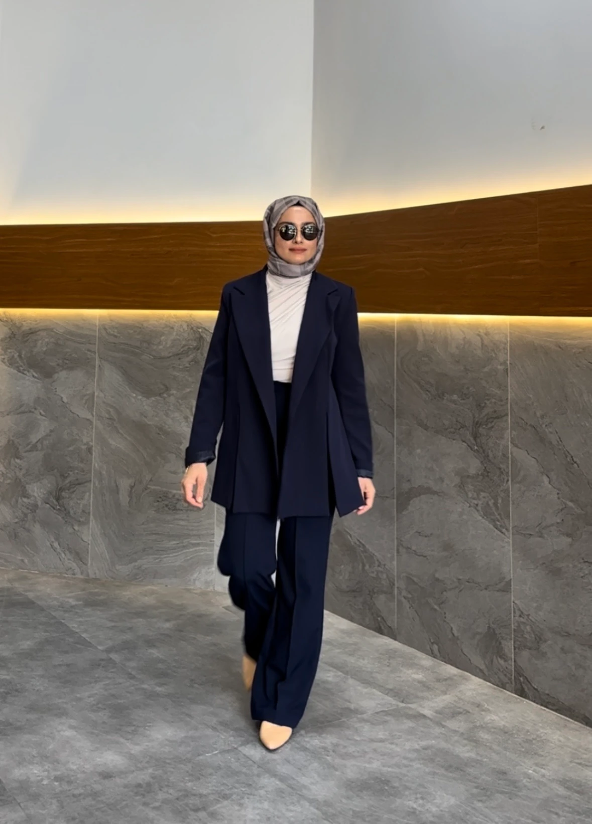 Yırtmaç Detaylı Ceket Takım