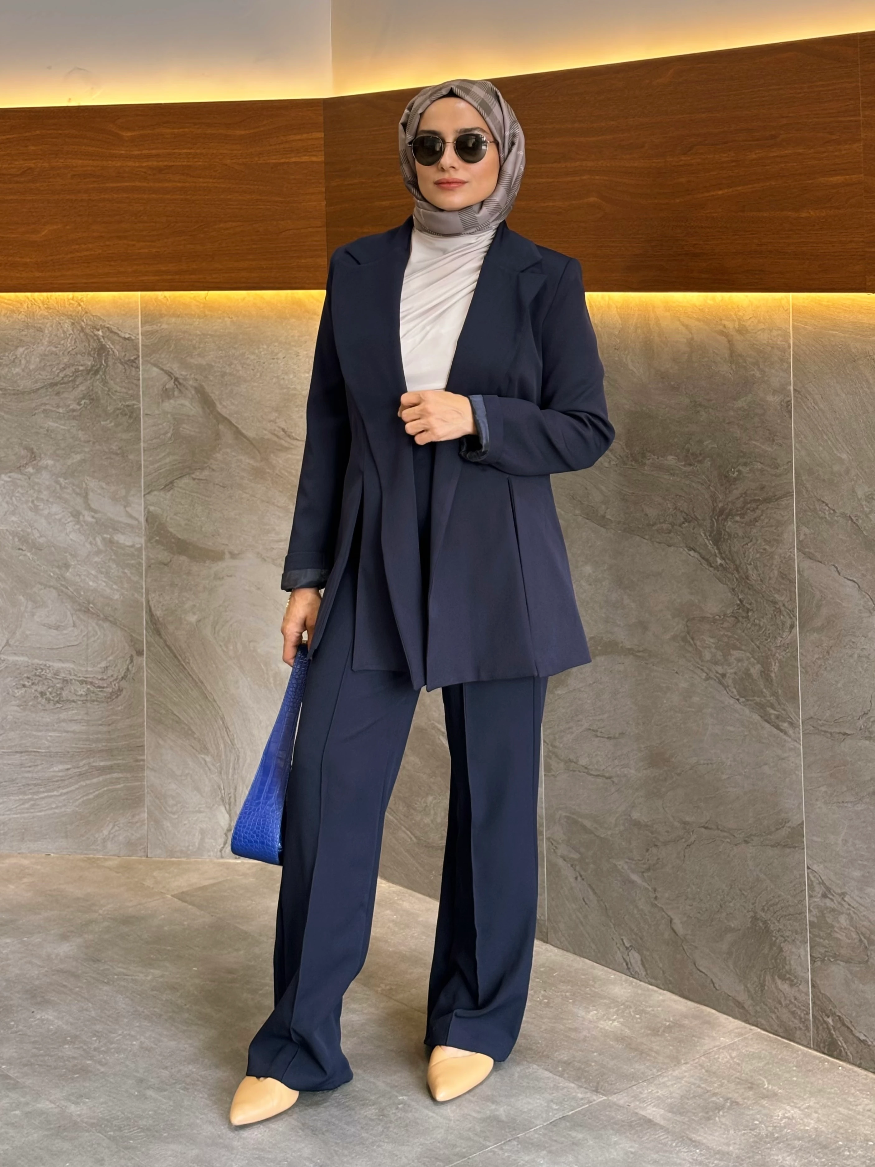 Yırtmaç Detaylı Ceket Takım