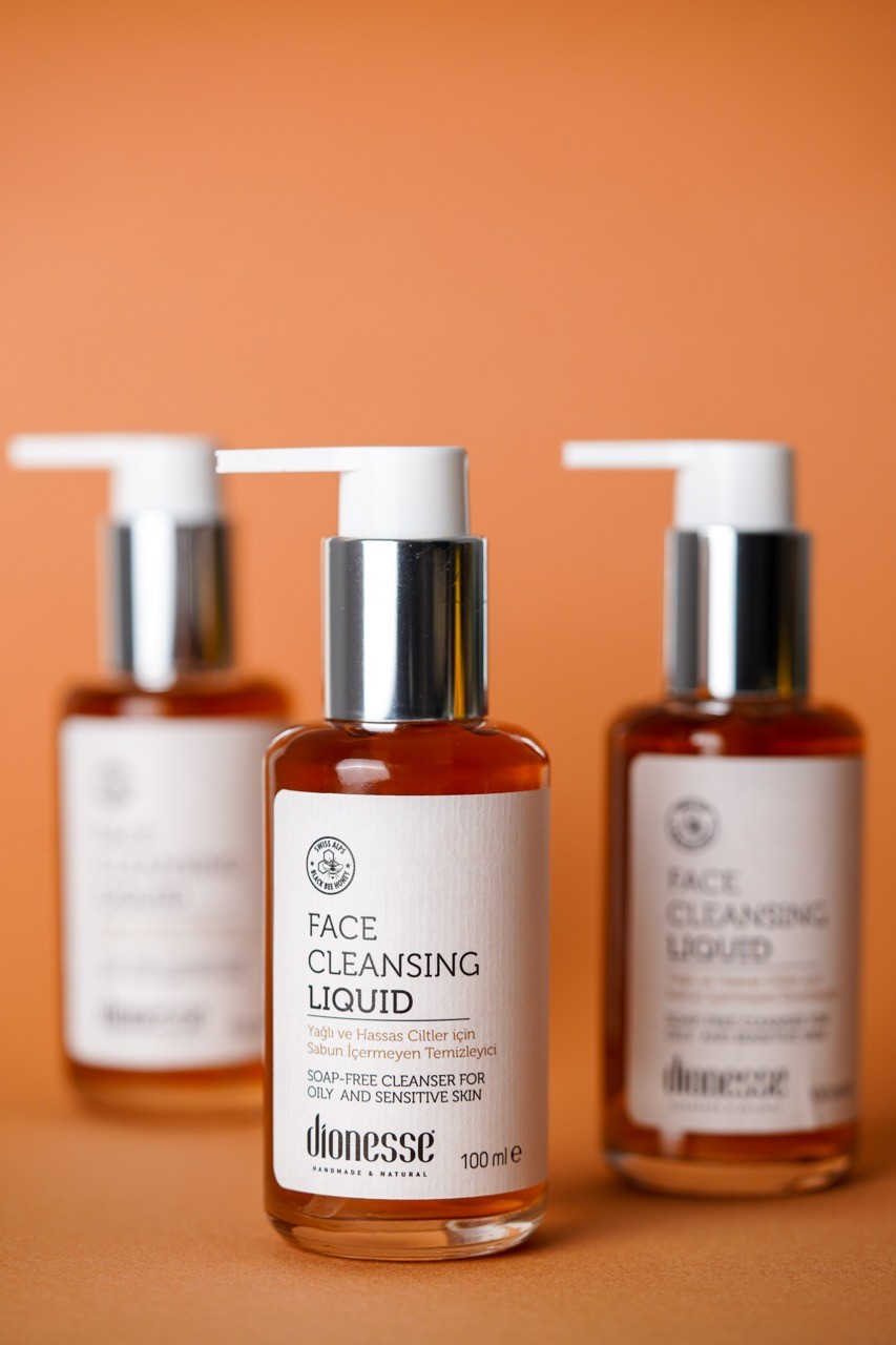 Face Cleansing Liquid - SWISS ALPS BLACK BEE HONEY