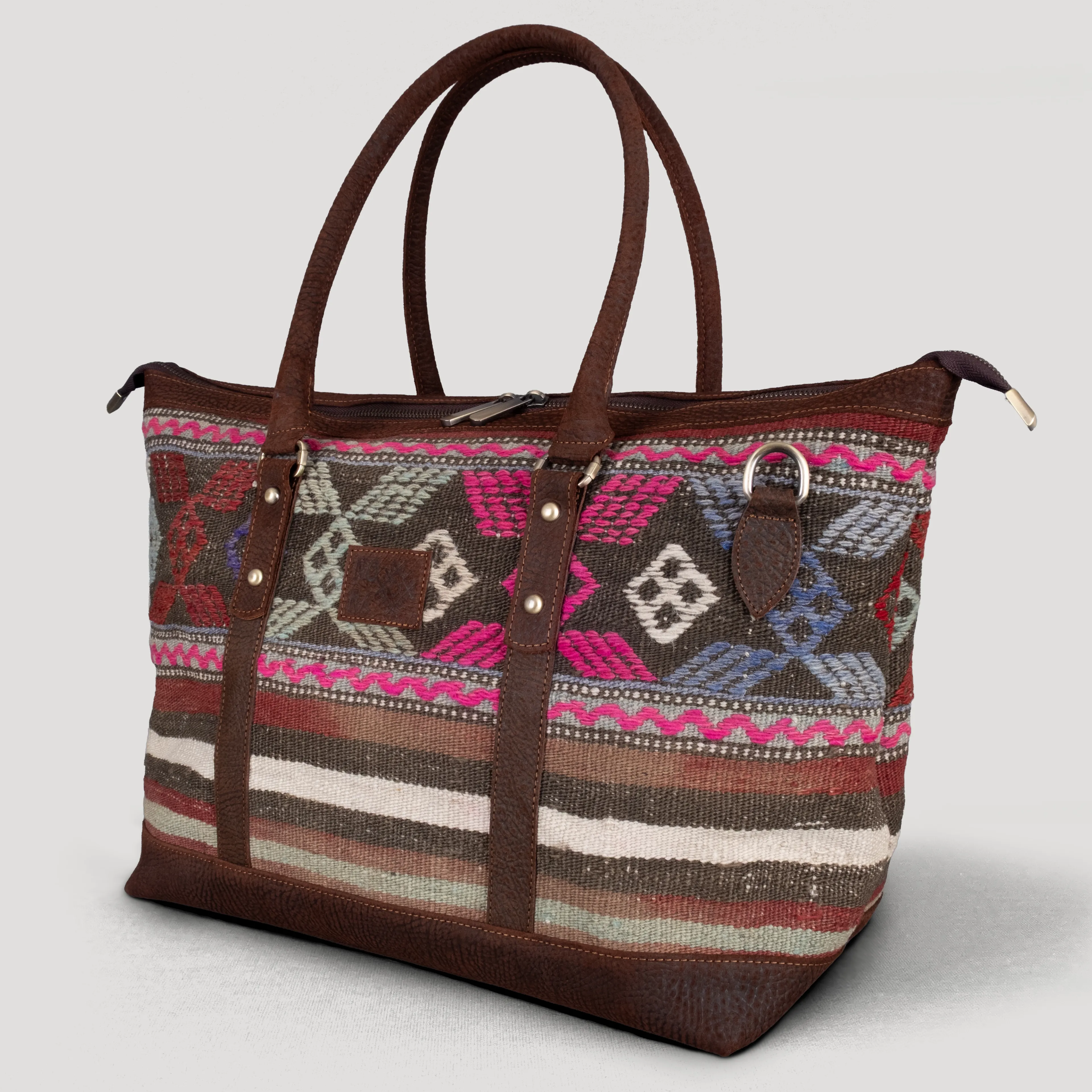 Saka Uzun Sap Weekender El Yapımı Boho Çanta, Antika Kilim Unisex Duffel Çanta