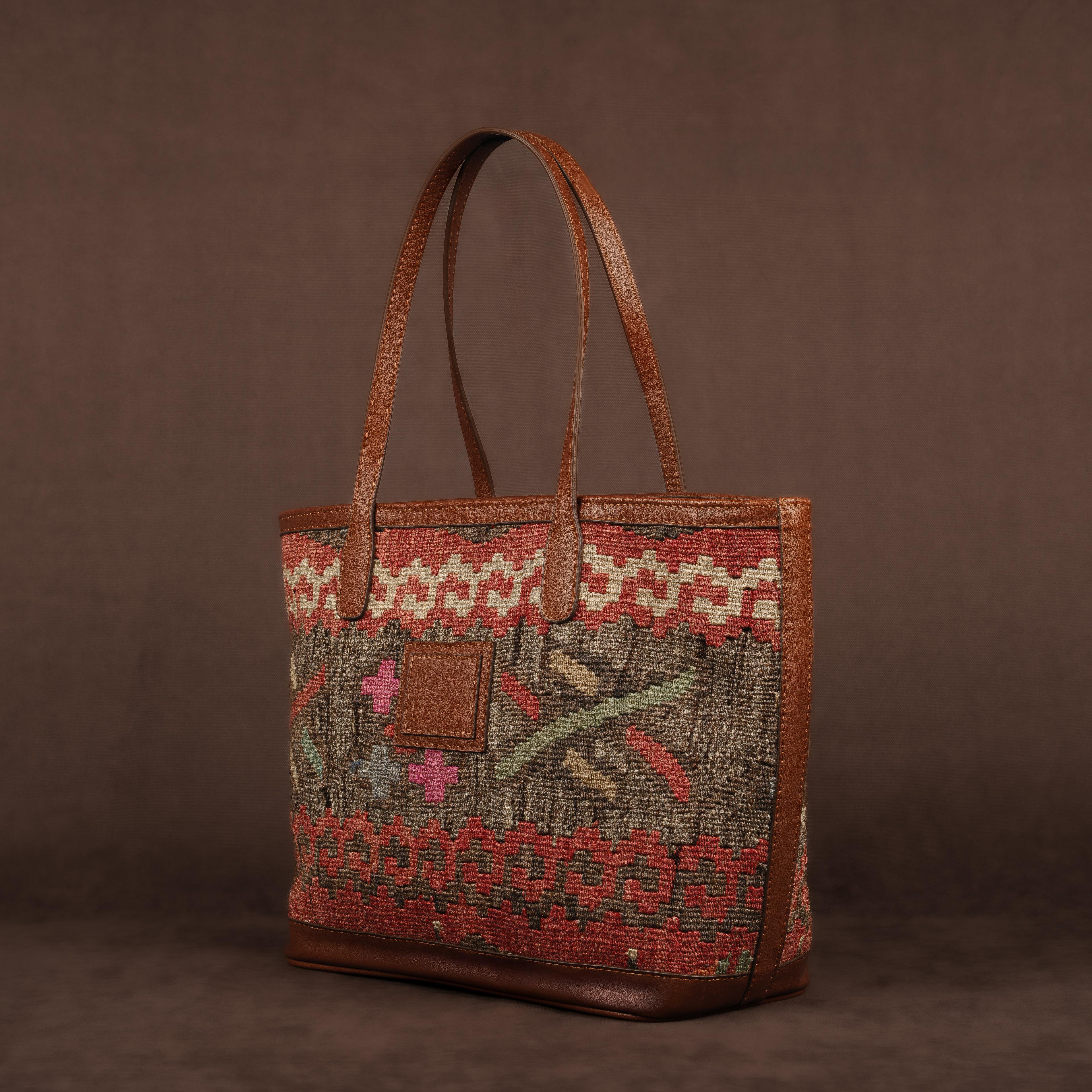 Bouquet TheNonaStore Tote Çanta, El Yapımı Antika Kilim Boho Çanta Midi