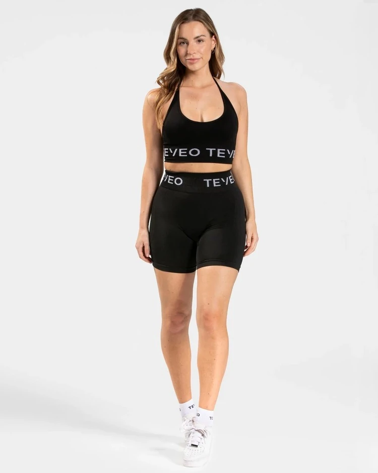 Signature Covert Scrunch Short