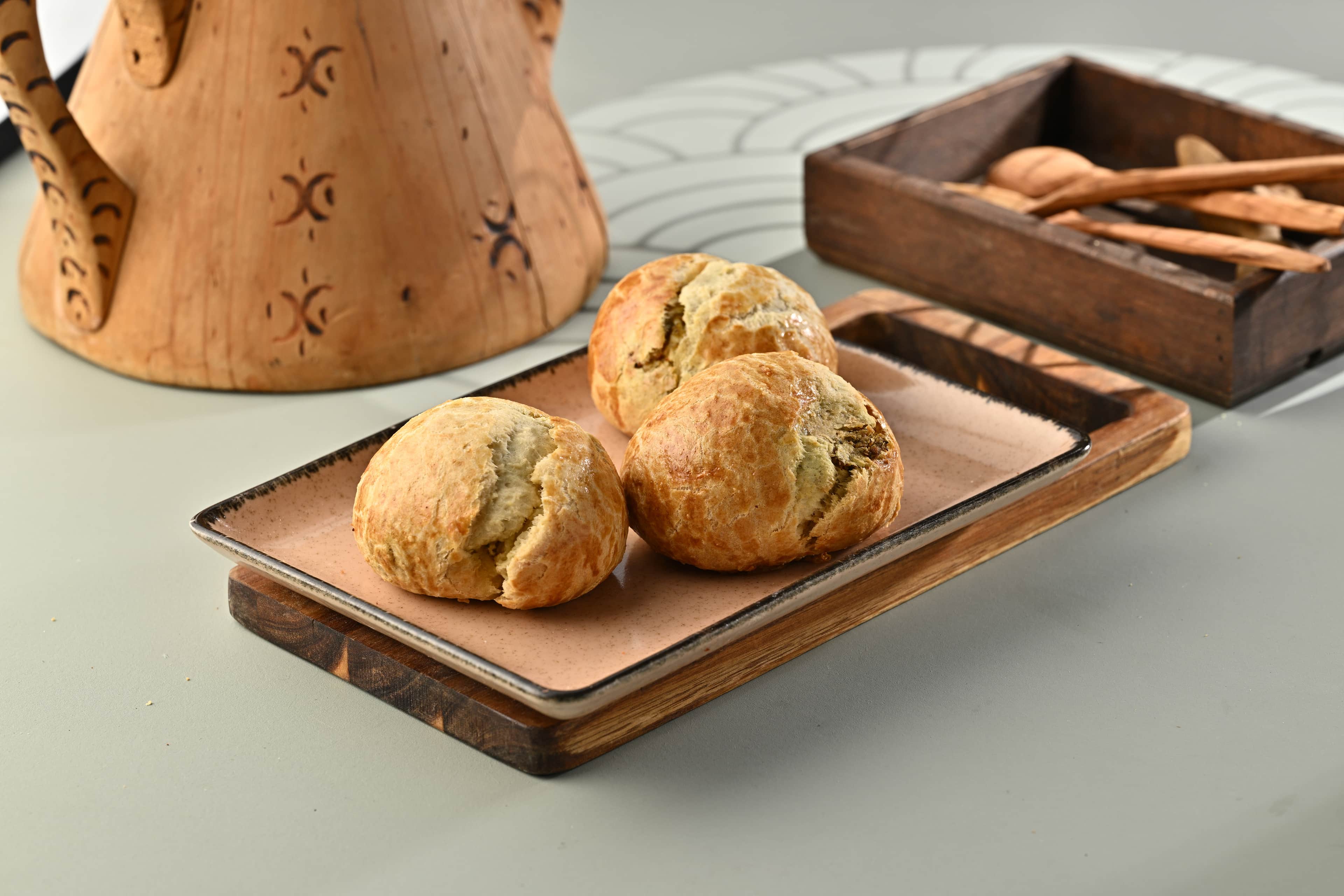 Pesto Mozzarella Scone