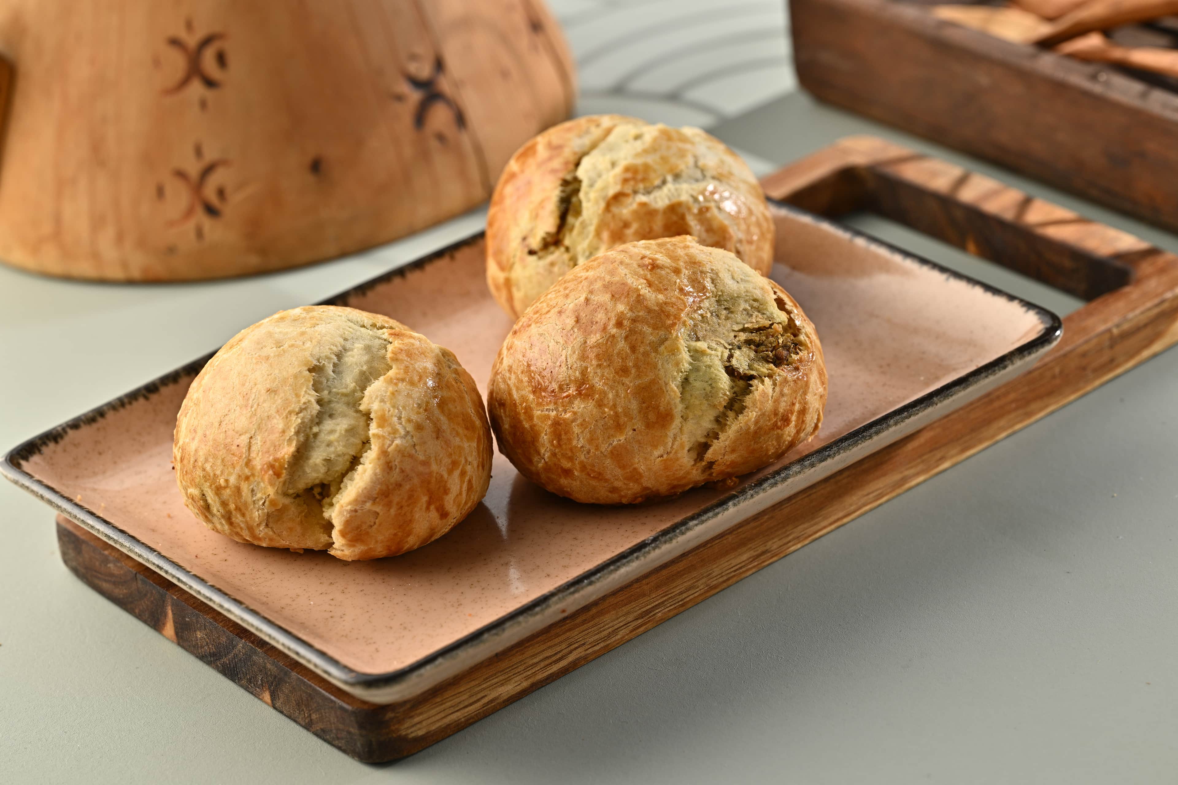 Pesto Mozzarella Scone
