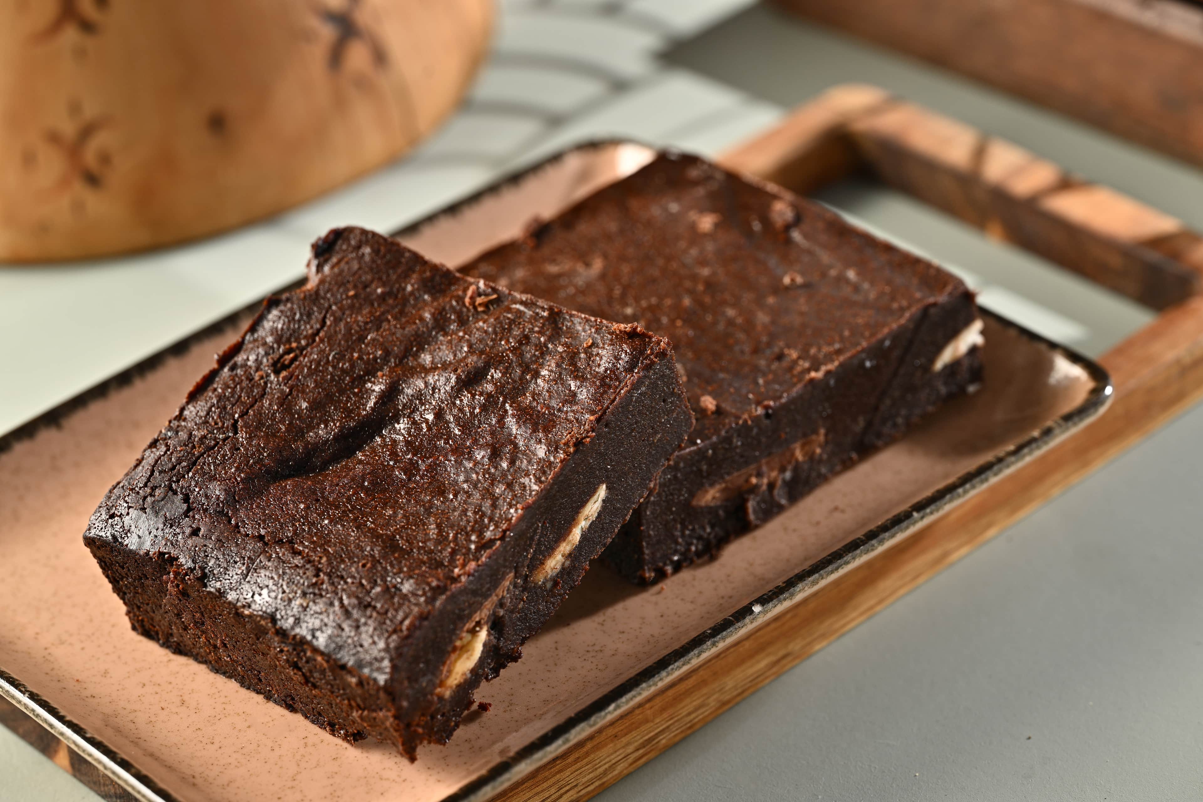 Beyaz Çikolatalı Brownie   (200-210gr)