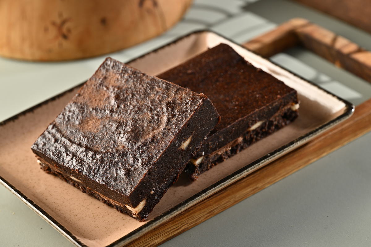 Beyaz Çikolatalı Brownie (200-210gr)