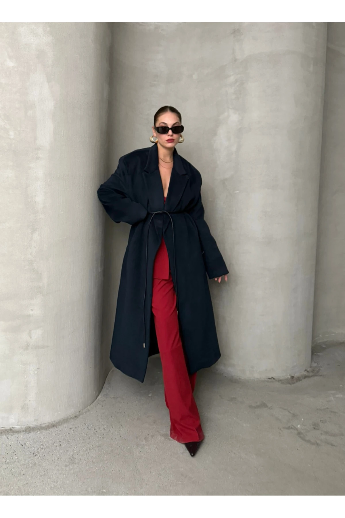 KRUVAZE YAKA İNCE DERİ KEMERLİ KAŞE KABAN