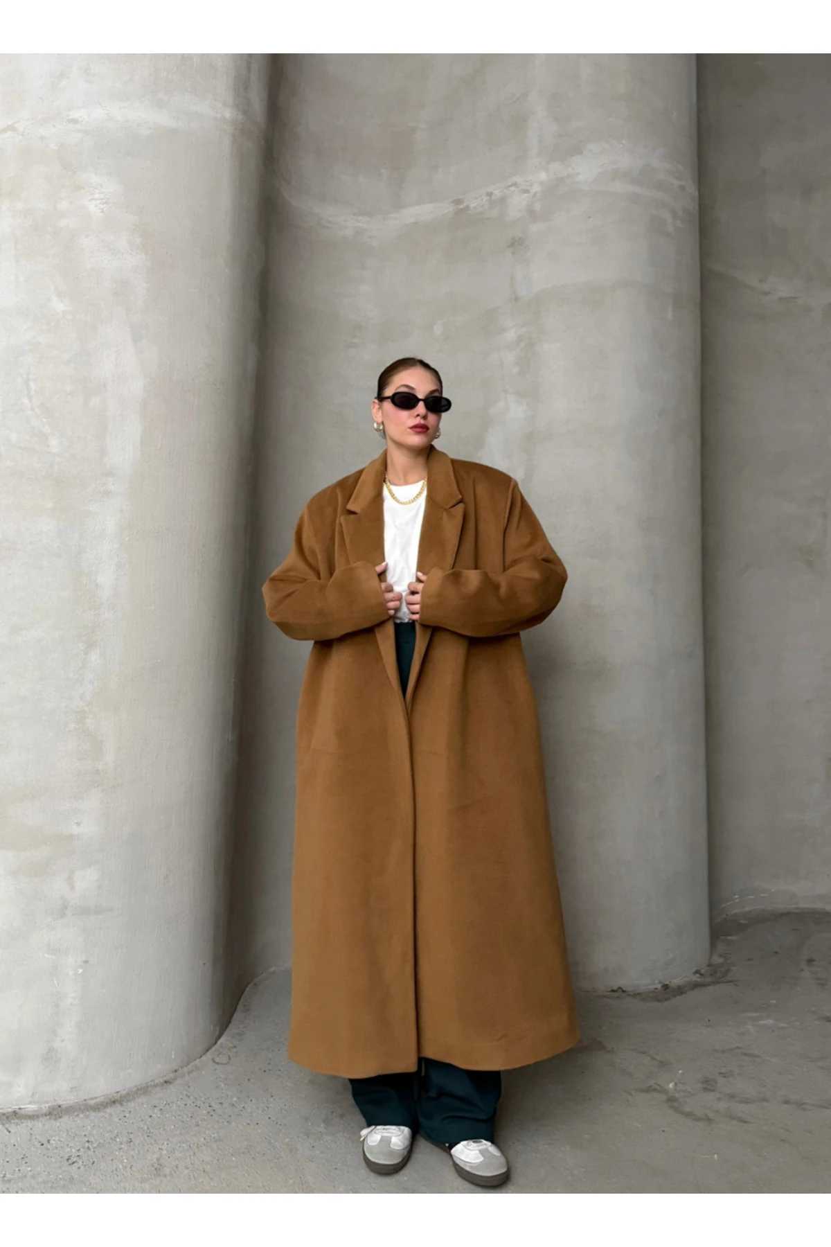 KRUVAZE YAKA İNCE DERİ KEMERLİ KAŞE KABAN - hardal