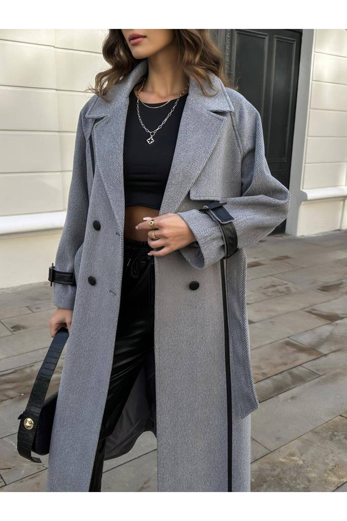 Gri Kol Detaylı Dokulu Premium Kaban %78yün %22pamuk