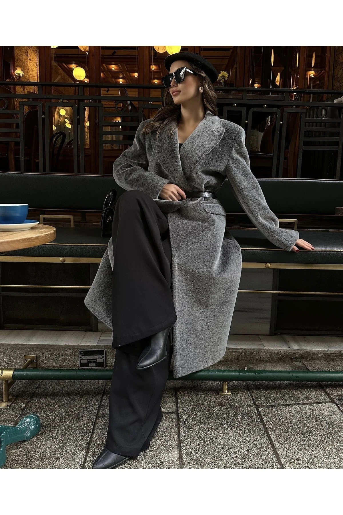 Oversize Bol Kesim -gri Özel Dokulu Kaban