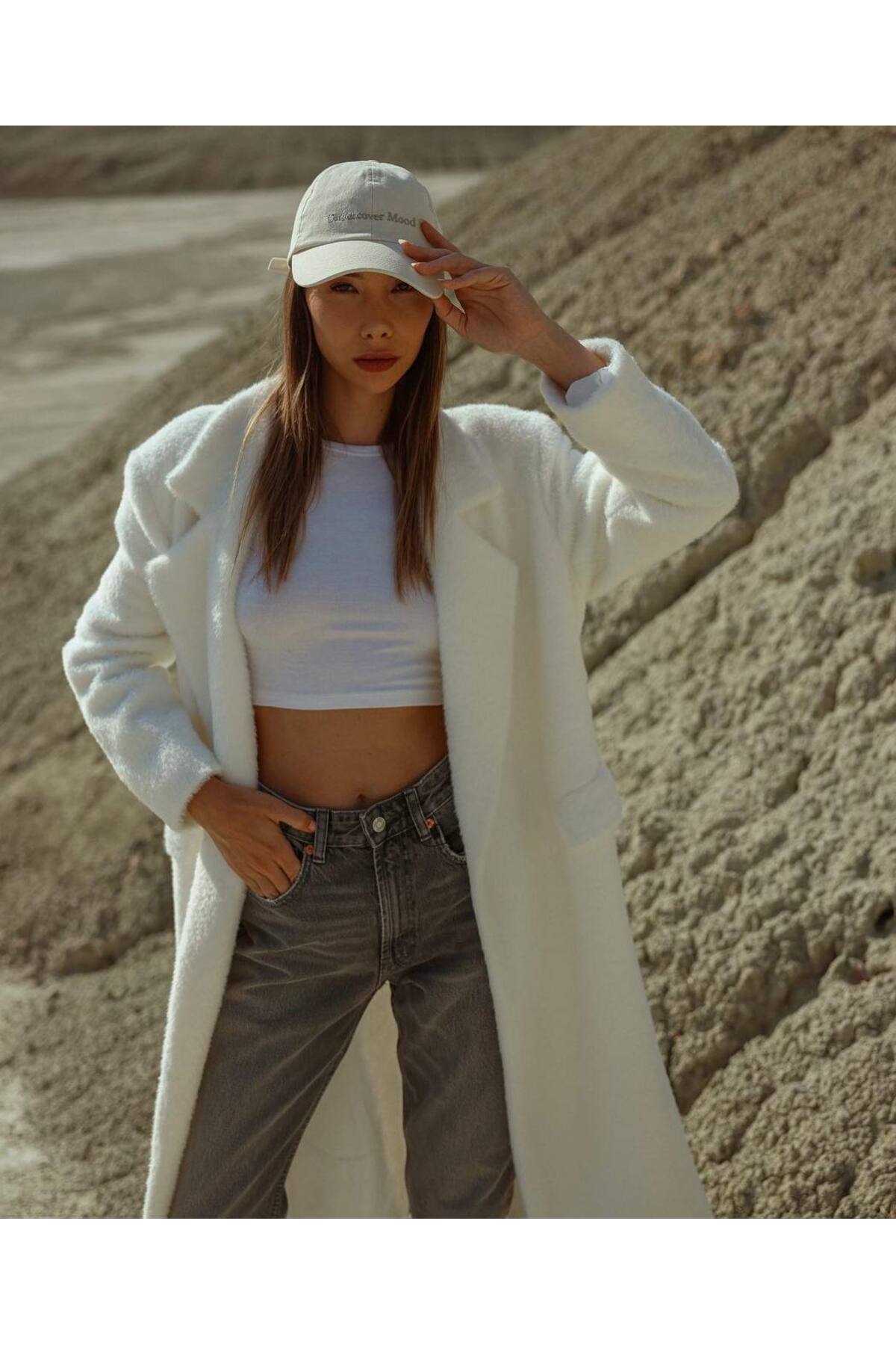 Beyaz Kuşaklı Peluş Kaban