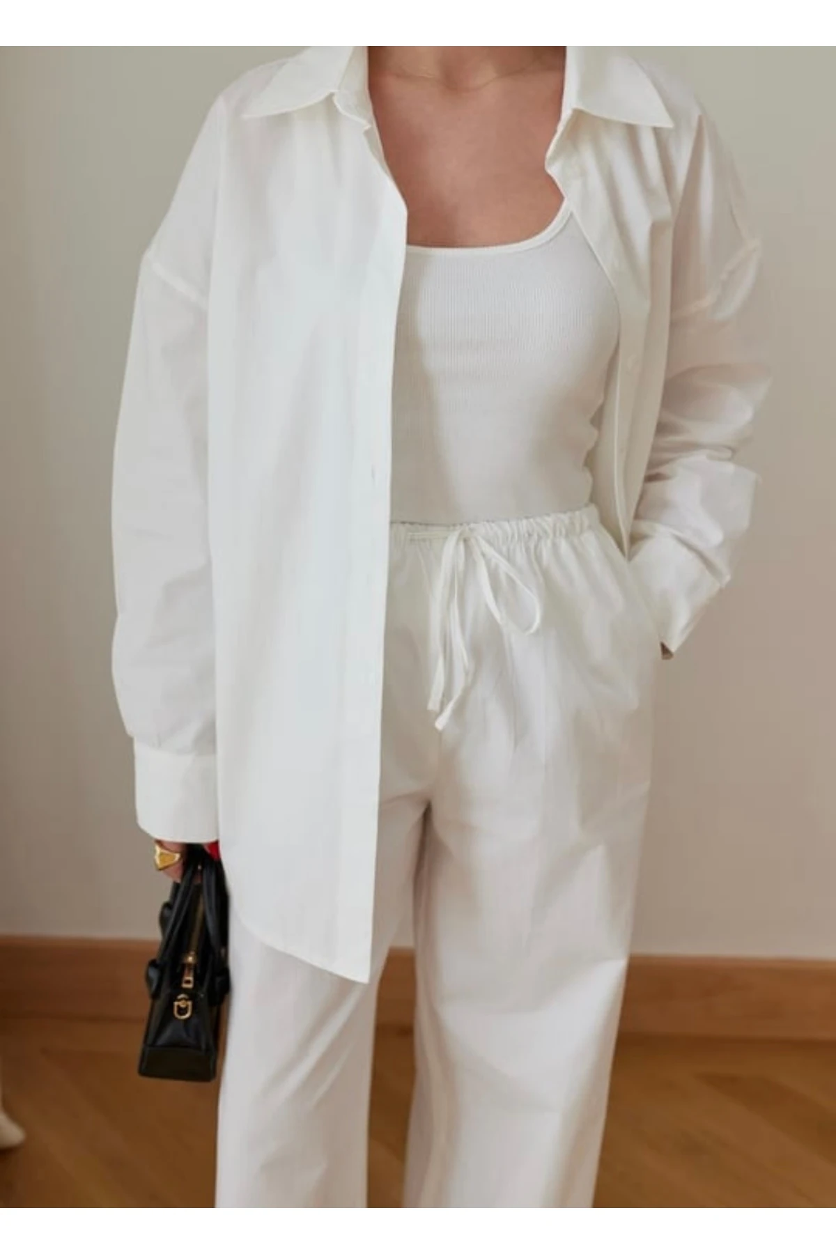 BEYAZ ARKASI YIRTMAÇLI GÖMLEK PANTOLON TAKIM