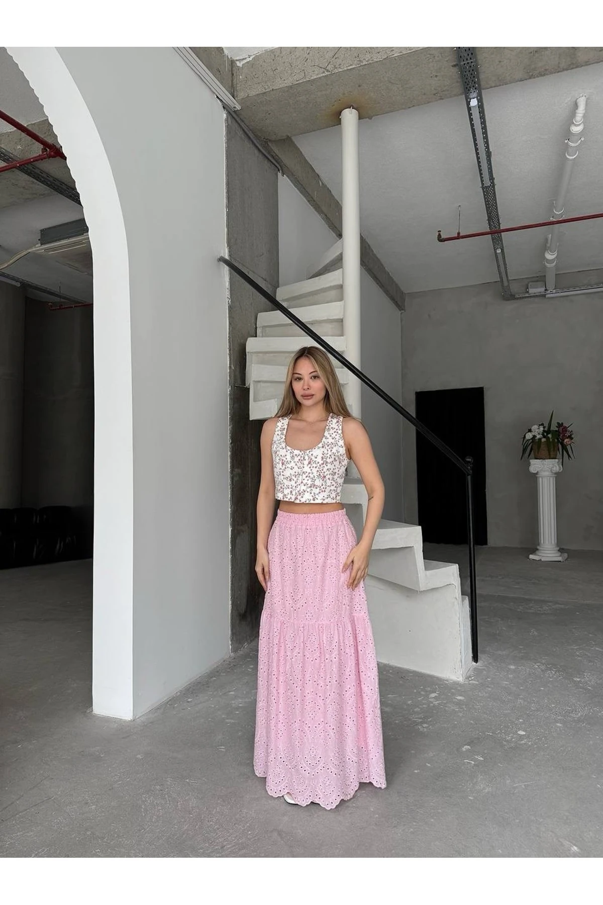 PEMBE FİSTO UZUN BOY ETEK