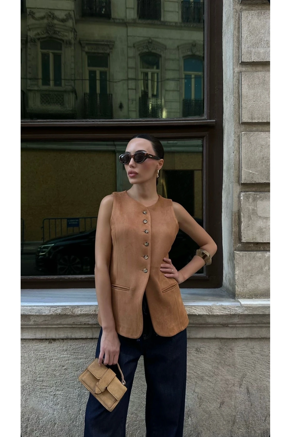 TABA DÜĞMELİ NUBUK YELEK