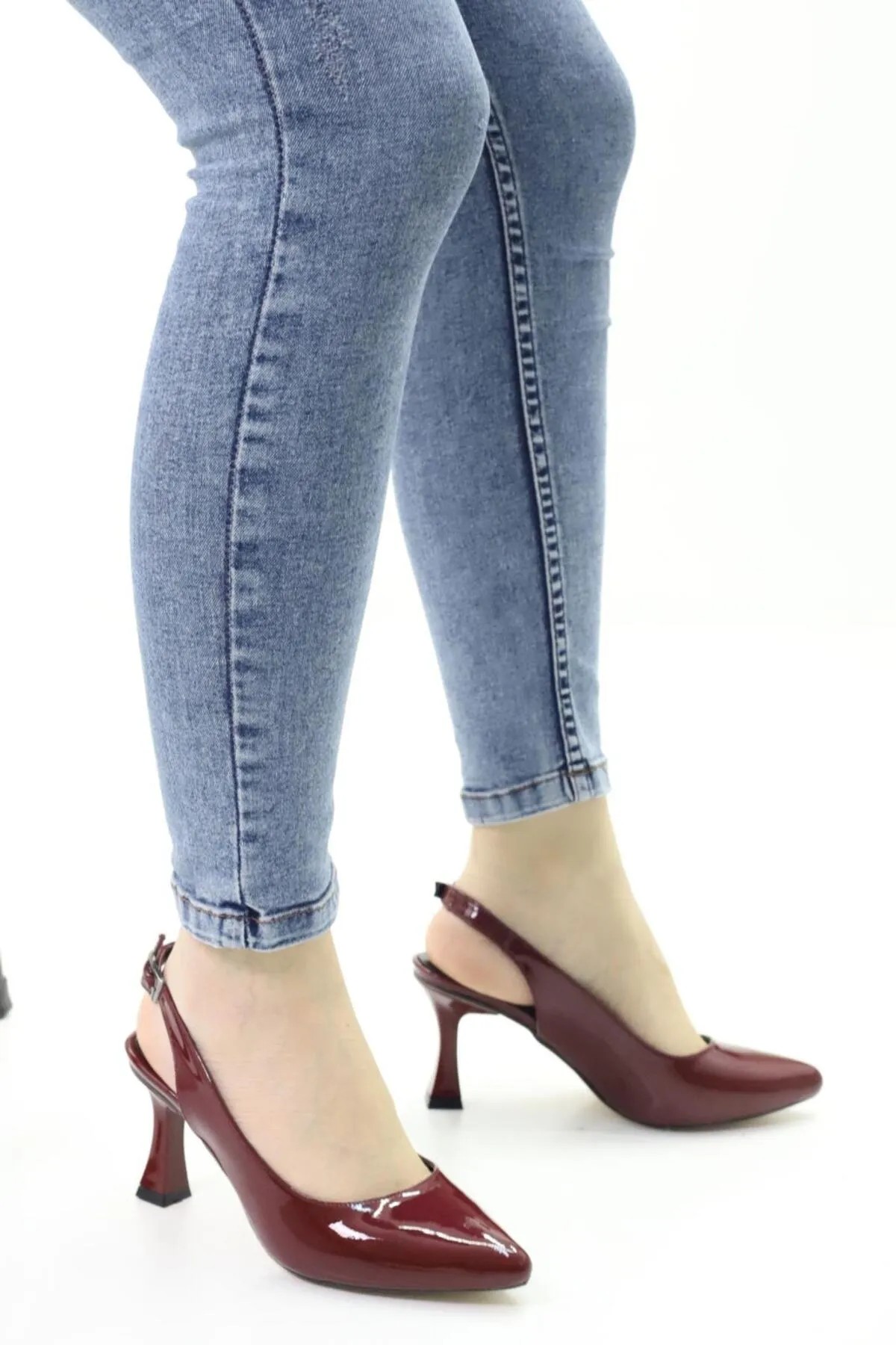 Bordo Kadın Arkası Sivri Burun 7 Cm Topuklu Sandalet Ayakkabı Wsb0448