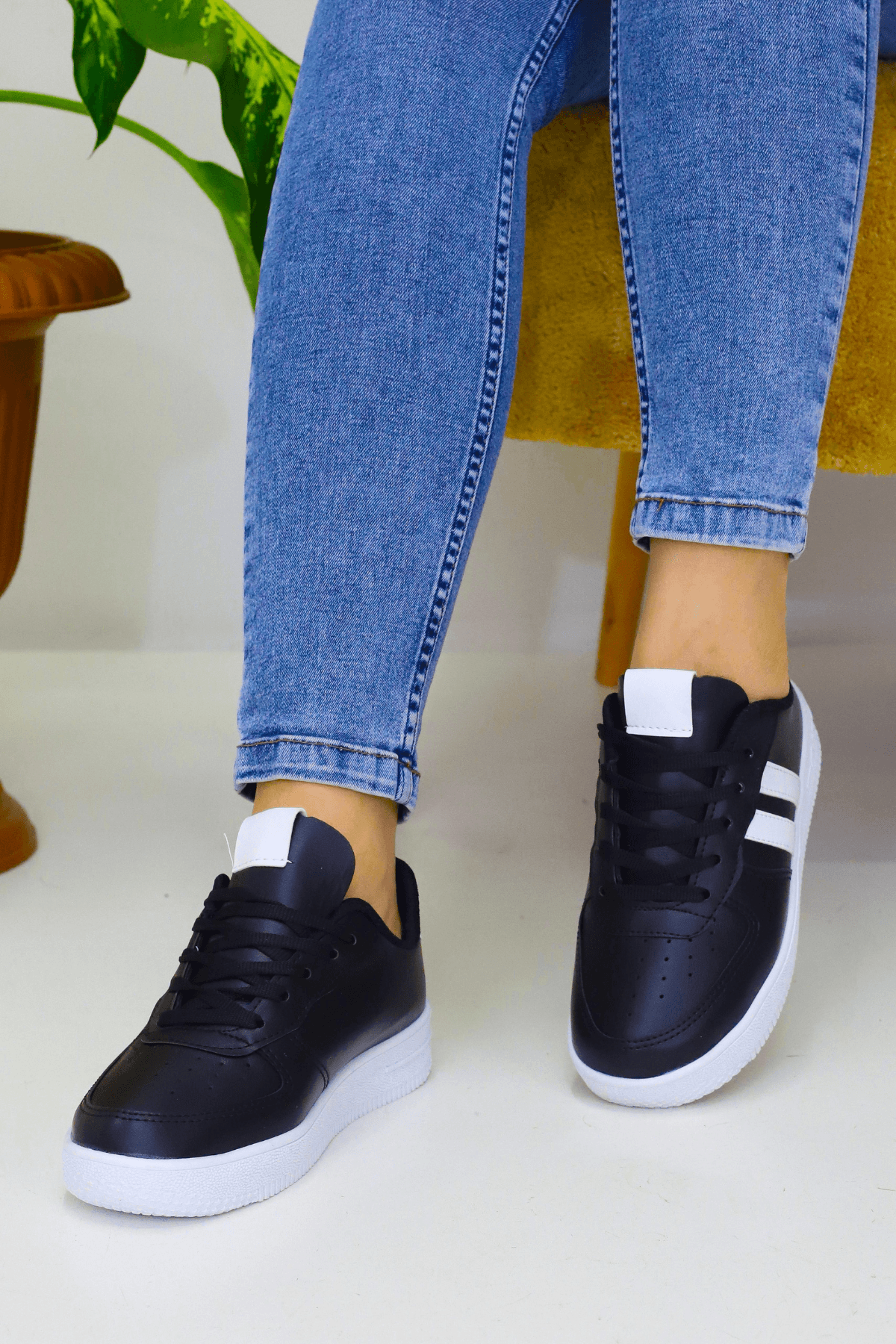 Unisex Siyah 2 Şerit Bağcıklı Günlük Spor Ayakkabı WSB4082