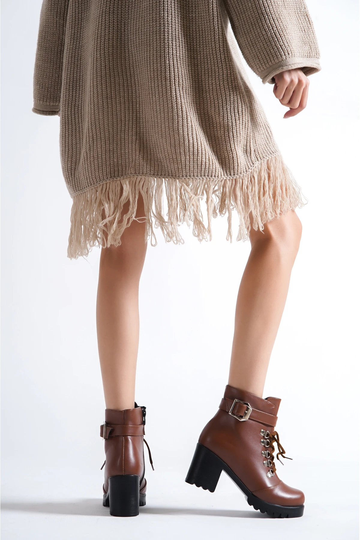 Taba Deri Kadın Bağcıklı Topuklu Bot Ba14050