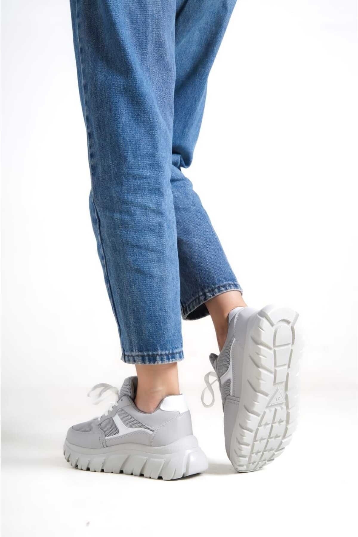 Gri Kadın Bağıcıklı Fileli Günlük Sneaker Spor Ayakkabı Wsb0474