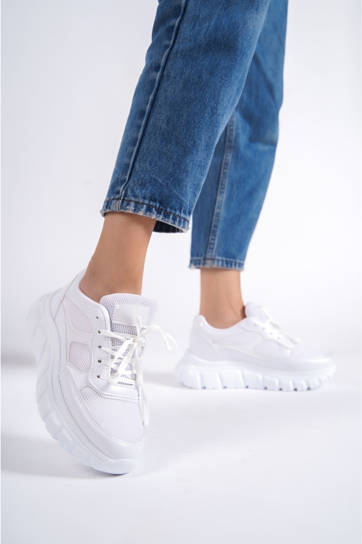 Beyaz Beyaz Kadın Bağıcıklı Fileli Günlük Sneaker Spor Ayakkabı Wsb0474