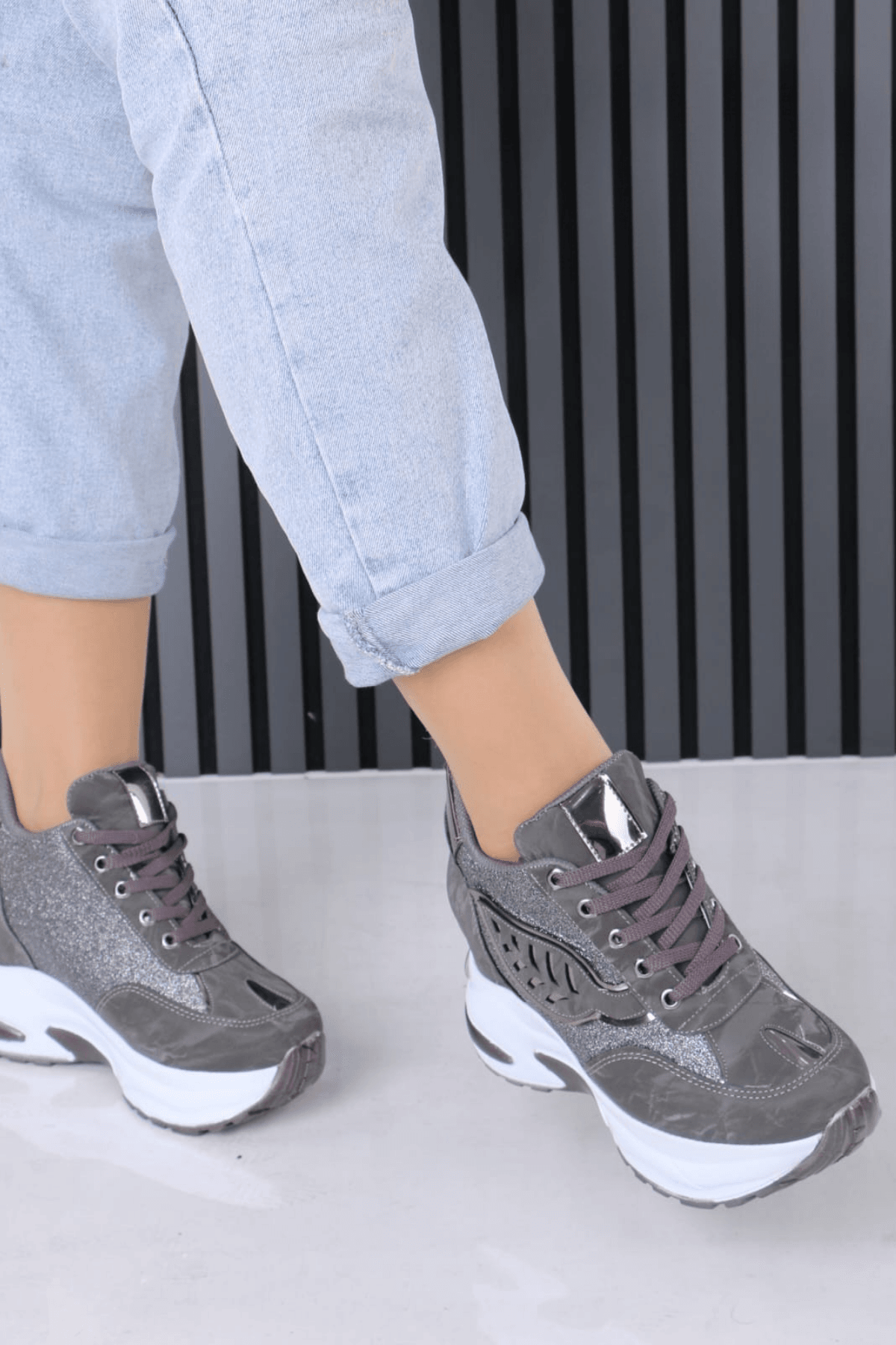 Kadın Gri Cilt Ayna 10 Cm Gizli Topuk Ortopedik Spor Ayakkabı WSB4102