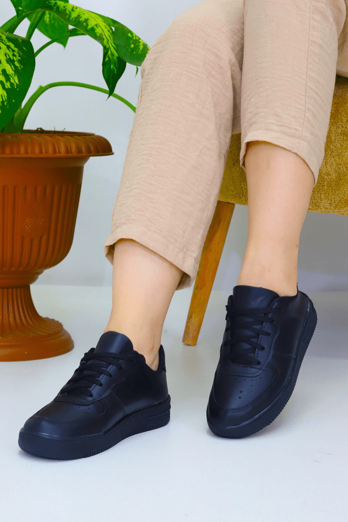Unisex Siyah Bağcıklı Düz Taban Spor Ayakkabı WSB4080