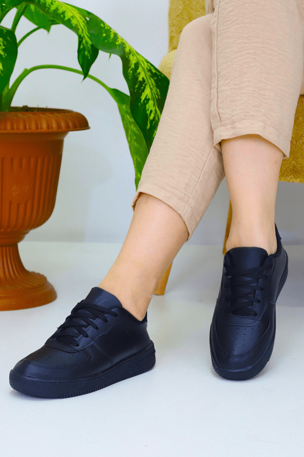 Unisex Siyah Bağcıklı Düz Taban Spor Ayakkabı WSB4080