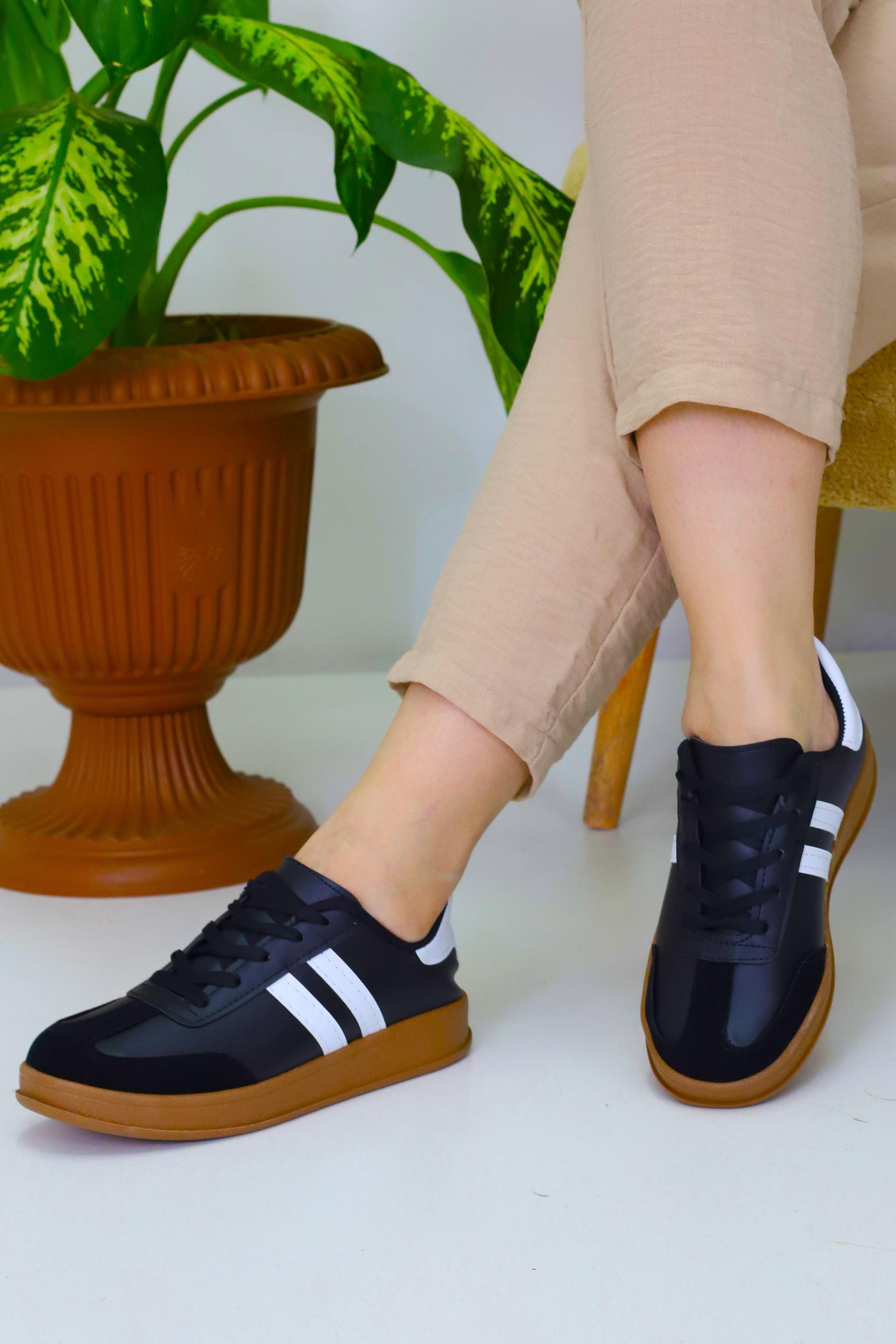 Unisex Siyah 2 Şeritli Kahve Tabanlı Günlük Spor Ayakkabı WSB4072