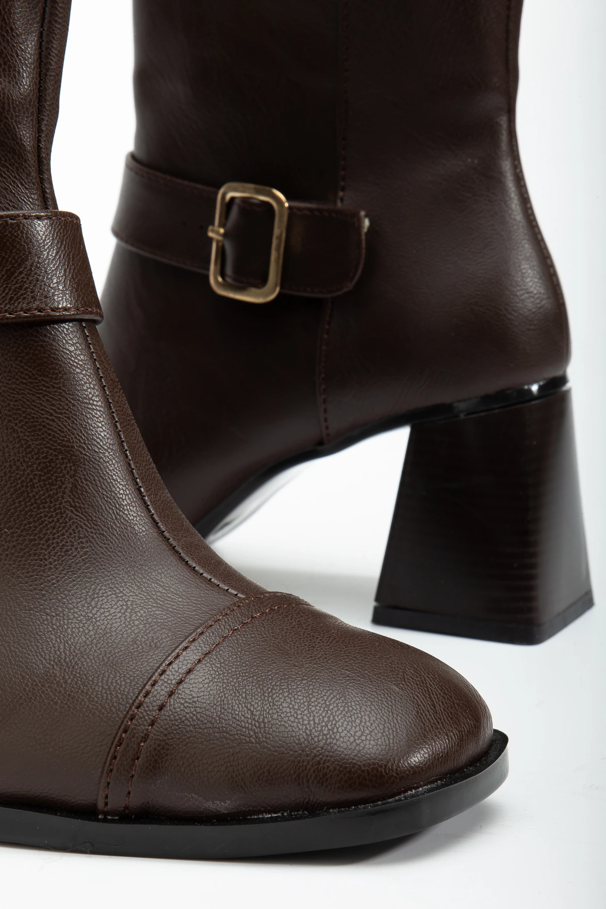 Kadın Kahve 7 Cm Topuklu Fermuarlı Diz Altı Çizme Bot WSB1166