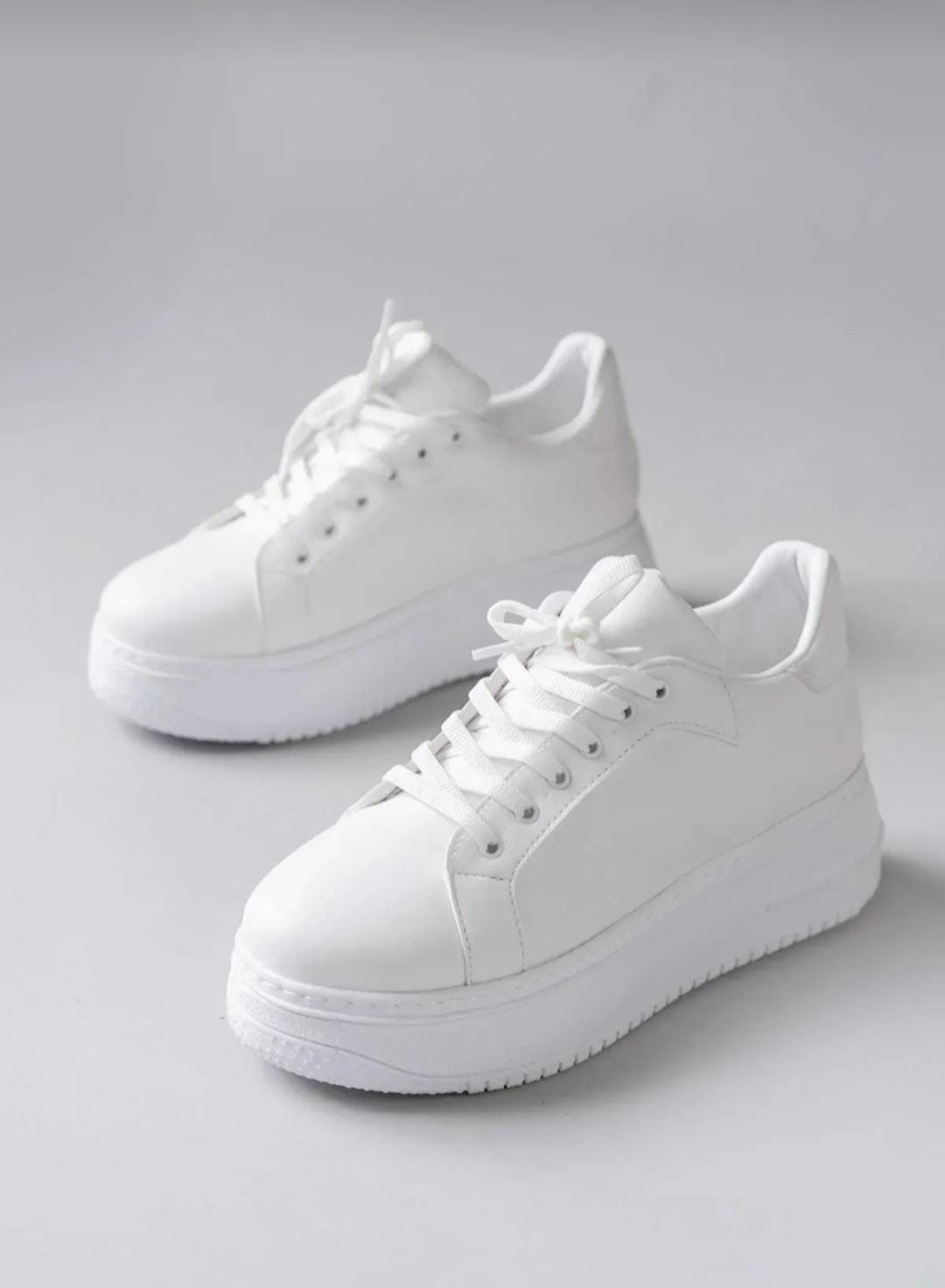 Beyaz Kadın Bağcıklı Yüksek Taban Sneaker WSB4062