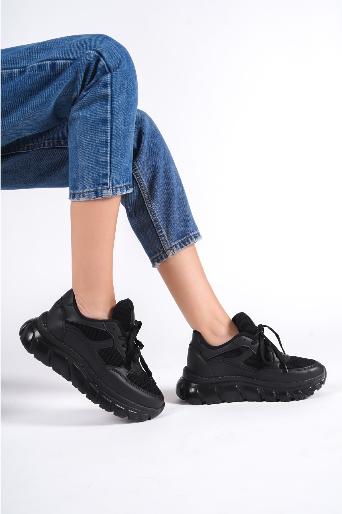 Siyah Siyah Kadın Bağıcıklı Fileli Günlük Sneaker Spor Ayakkabı Wsb0474