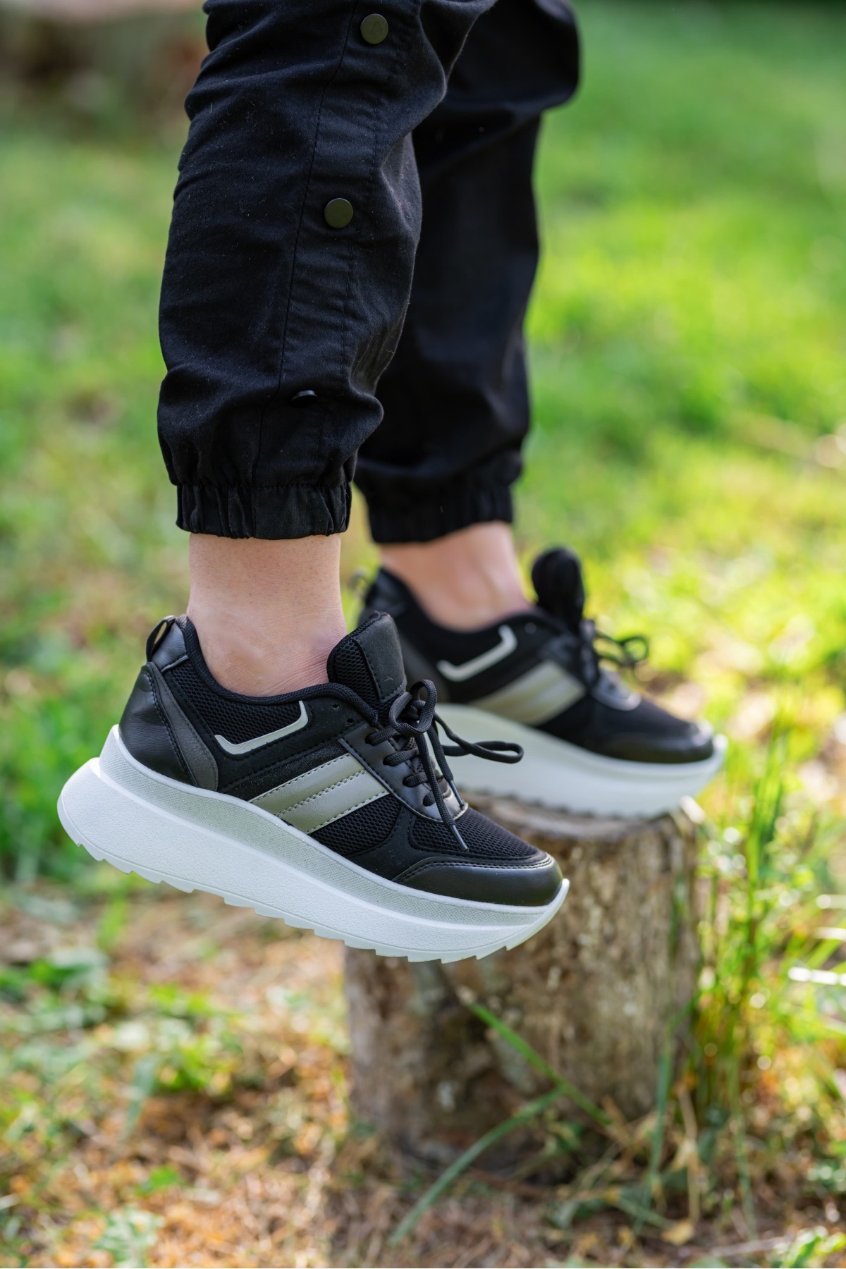 Siyah Beyaz Kadın Hafif Simli Günlük Rahat Sneaker Wsb0936