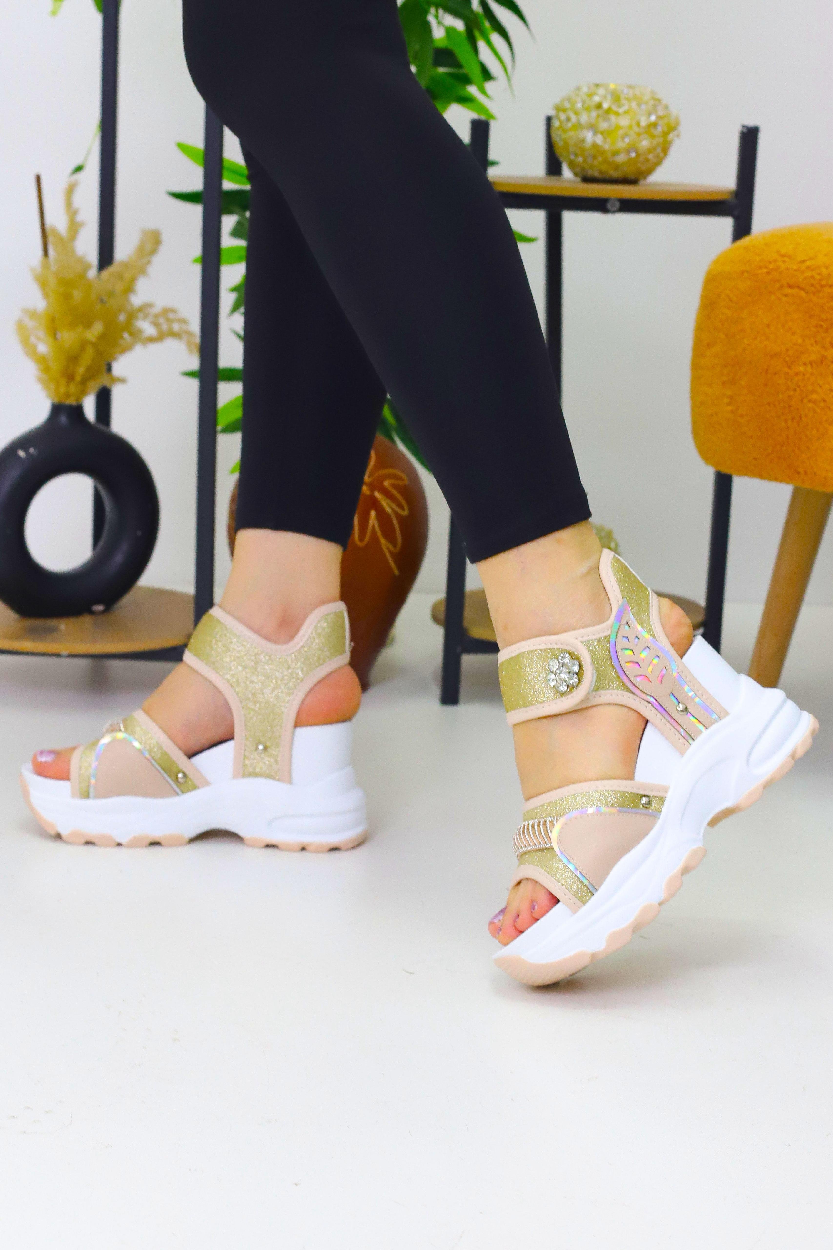 Kadın Krem Örgülü 10 cm Gizli Topuk Sandalet WSB3076