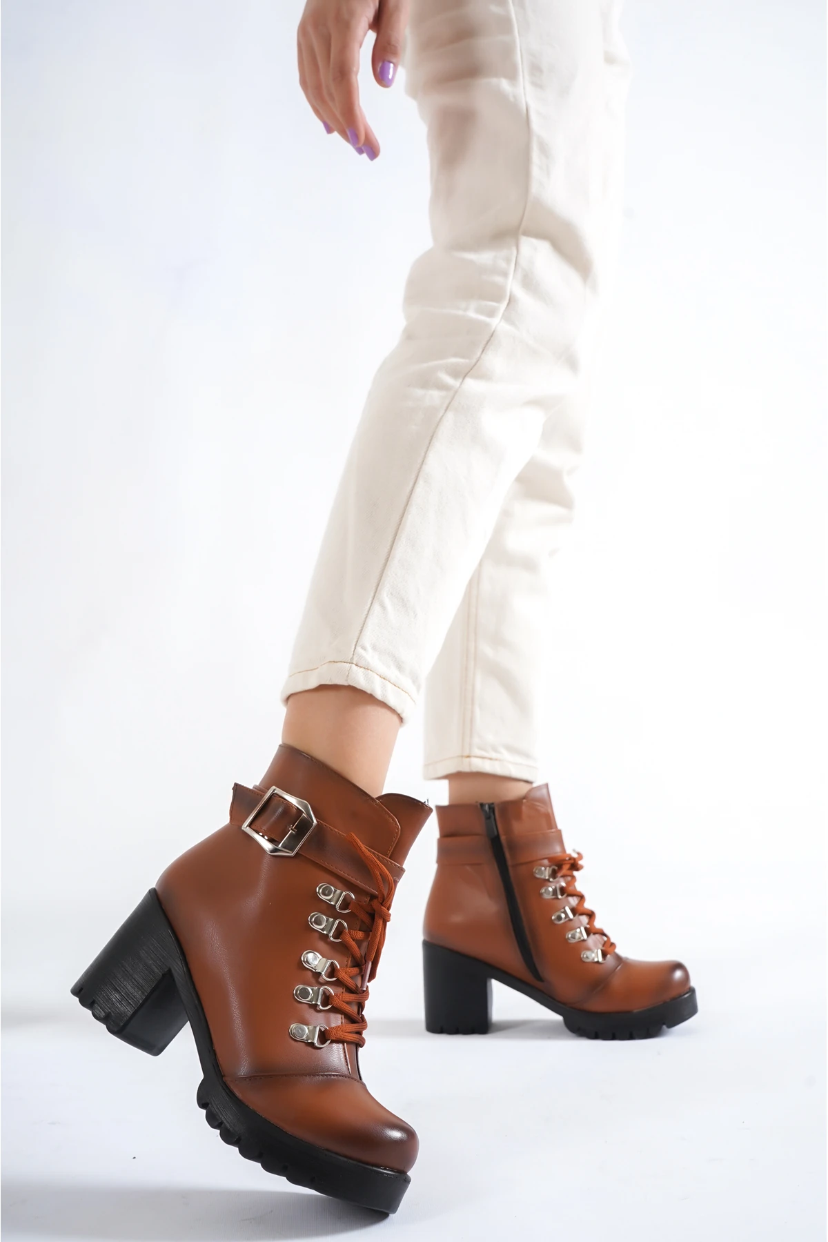 Taba Deri Kadın Bağcıklı Topuklu Bot Ba14050