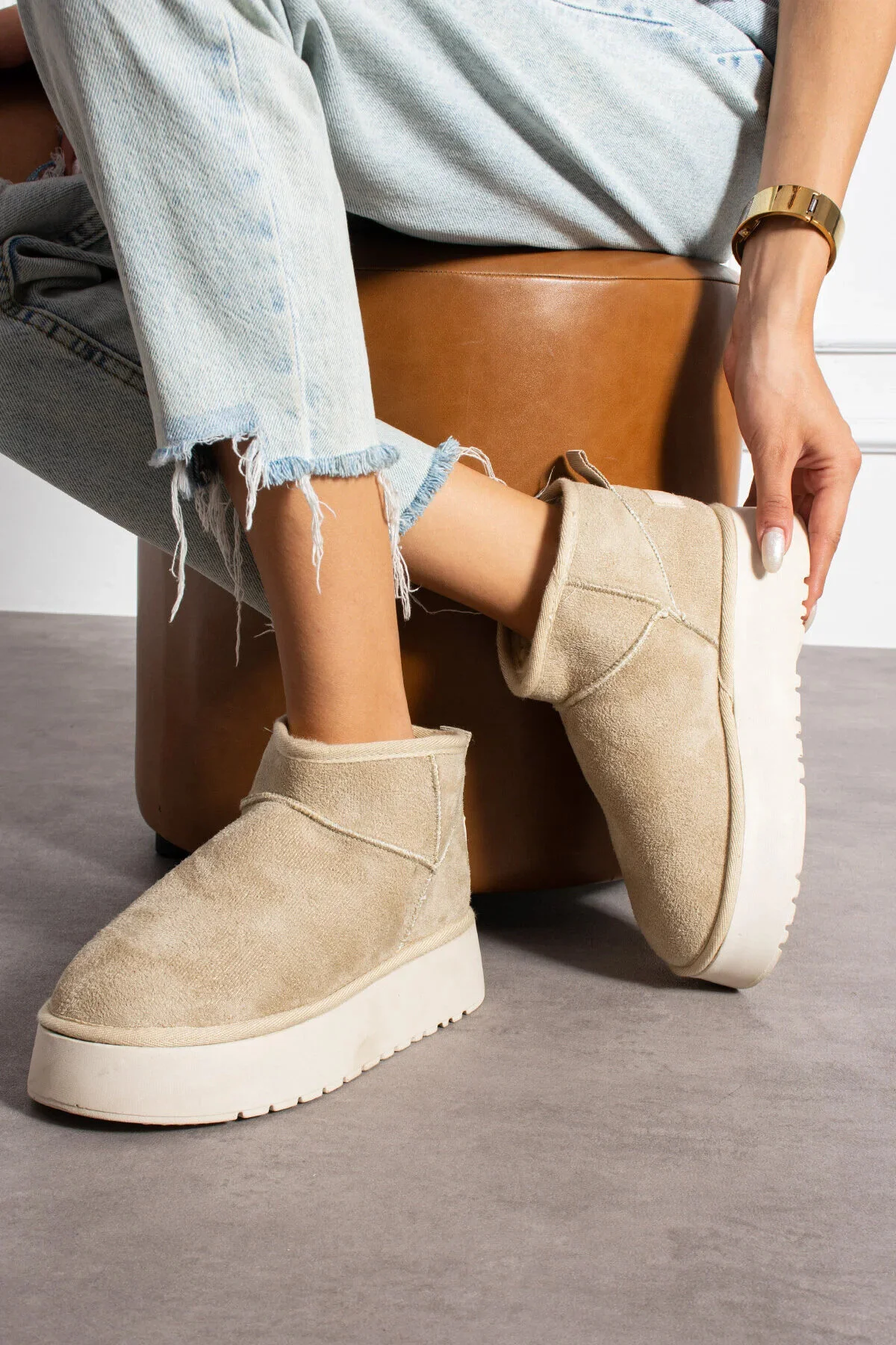 Kadın Krem Süet İçi Kürklü Kalın Taban Mini Bot WSB1116