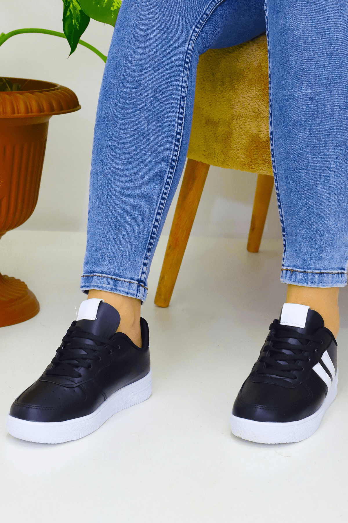 Unisex Siyah 2 Şerit Bağcıklı Günlük Spor Ayakkabı WSB4082