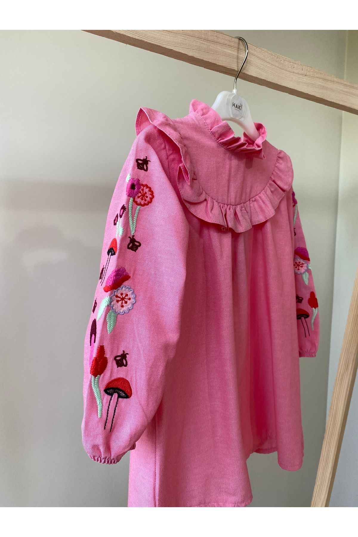 Pembe Nakışlı Uzun Kollu Kız Çocuk Elbise