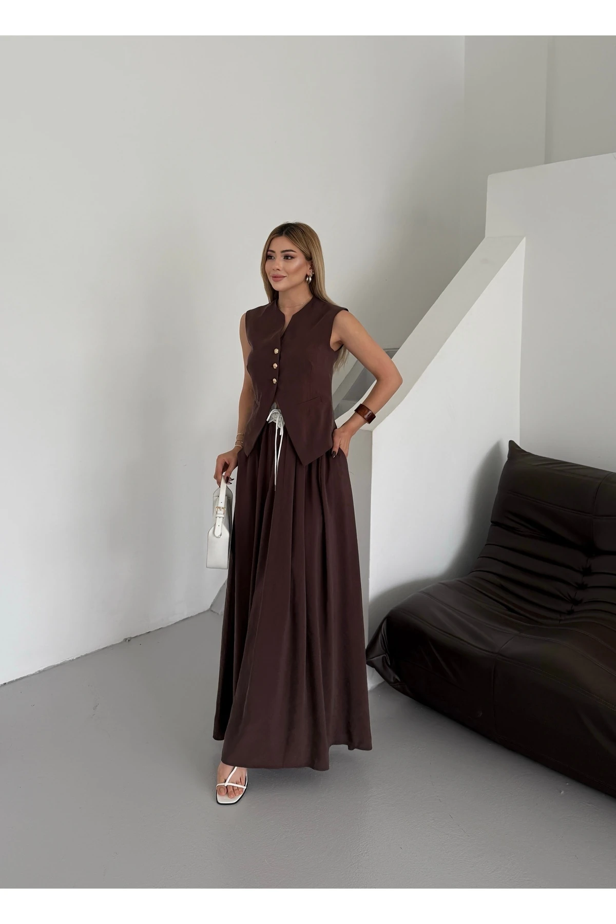 Güpür Detaylı Yelekli Etek İkili Takım