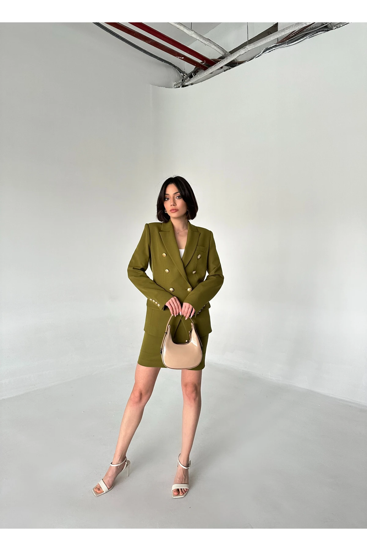 METAL DÜĞMELİ BLAZER İKİLİ ETEK TAKIM